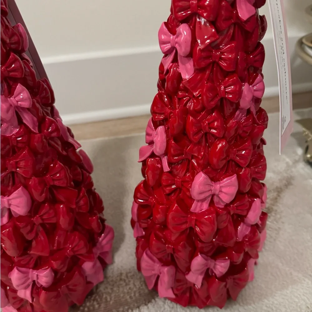 Cupcakes & Cashmere Red and Pink Bow Tree Set of 2 Gold Bow Topper NWT